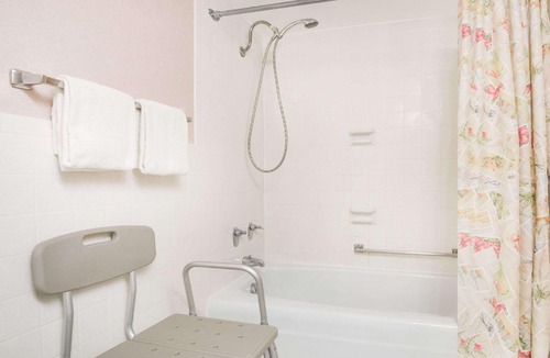 Wabash Hotel | Knights Inn Wabash