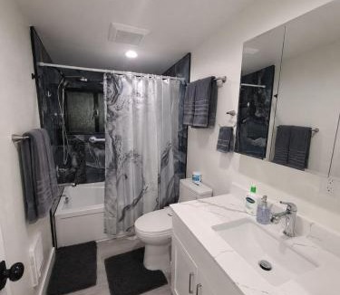 Des Moines House | Knights Quarters
