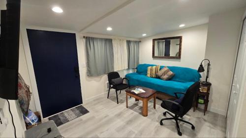 Des Moines House | Knights Quarters