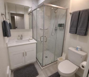 Des Moines House | Knights Quarters