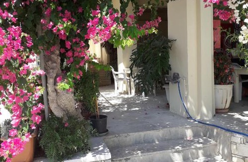 Kalamaki House | Knossos Hotel