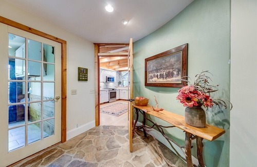Clarkesville House | Knot Done | Luxurious Lakefront Lodge