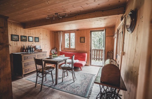 San Pancrazio House | Knottn Hüttl, authentic farmhouse, South Tyrol near Merano. CIN IT021084B43O6CXRDZ