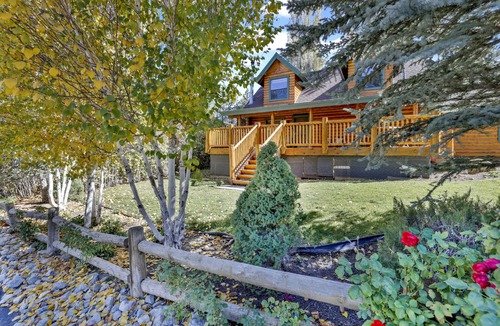 Big Bear Lake Cabin | Knotty and Nice Big Bear- Hot Tub- Lakeside Log Cabin