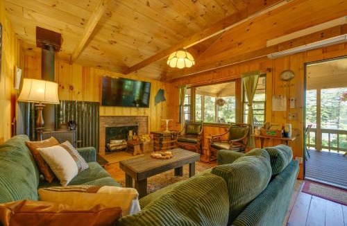 Waterboro House | 'Knotty Kabin' Rustic Waterboro Cabin By Lake