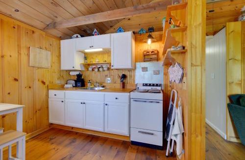 Waterboro House | 'Knotty Kabin' Rustic Waterboro Cabin By Lake