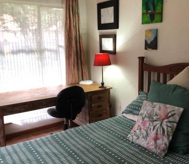 Klerksdorp Apartment | Knowles Nook Self-catering