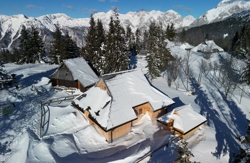 Kamnik Ski Chalet | Koča Žafran - Velika planina
