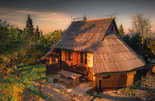 Kamnik Ski Chalet | Koča Kronca - Velika planina