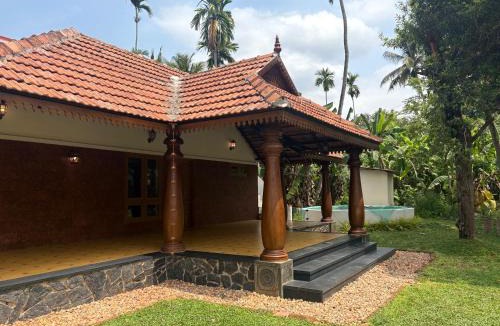 Kakkanad House | Kochuthottathil Heritage