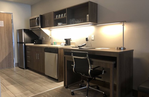 Kodiak Hotel | Kodiak Compass Suites
