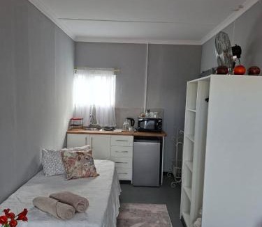 Springbok Apartment | Koeroebees 1