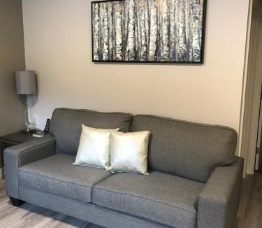 Nelson Hotel | Kokanee Glacier Resort