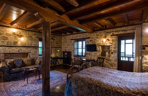 Veroia Hotel | Kokkino Spiti Boutique Hotel