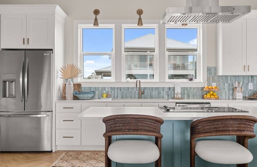 Caribbean Isle House | 🌊🐾 Kokomo Bungalow | Navarre Beach Sound Front Luxury | Pet Friendly + Private D
