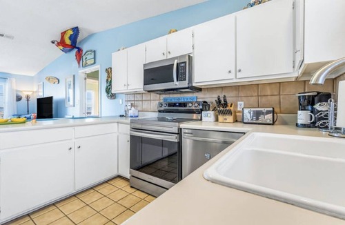 Navarre Beach House | Kokomo Key - 2 Minutes to Beach - Private Pool