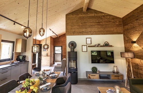 Hartkirchen Ski Chalet | Komfortables ebenerdiges Chalet im Vital Camp Bayerbach