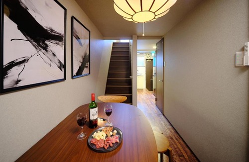 Joto Apartment | Komichi
