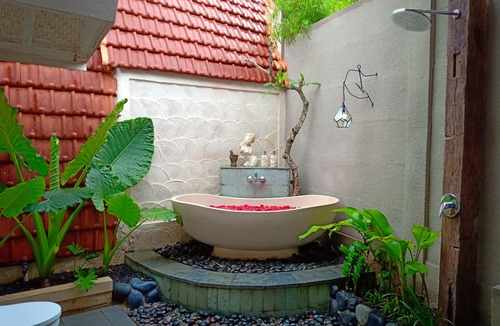 Sampalan House | Kompyang Cottage