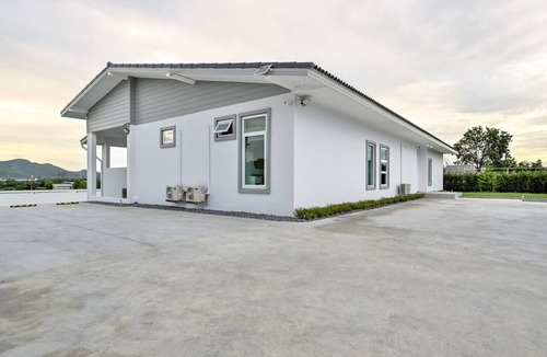 Sattahip Villa | Konmek Poolvilla