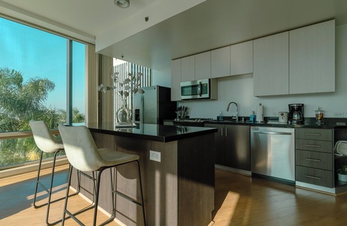 Glendale Apartment | Koreatown High Rise Luxury 2 Bedroom Apartment