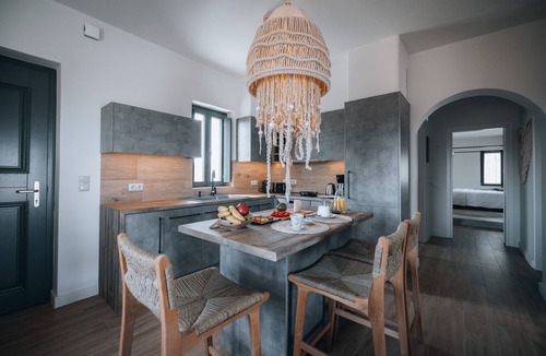 Naousa Hotel | Kosmitis Suites & Villas