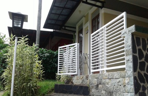 Cipanas Villa | Kota Bunga M