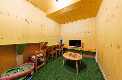 Nishi Apartment | Kotoni House