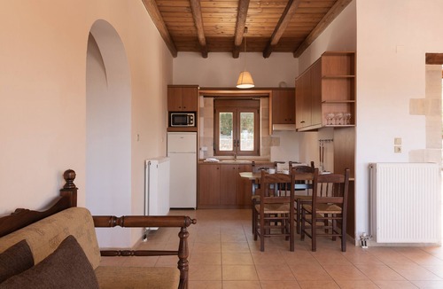 Mylopotamos Villa | Koules Estate-Daphne, with Pool & BBQ, an Agricultural barn for Nature lovers