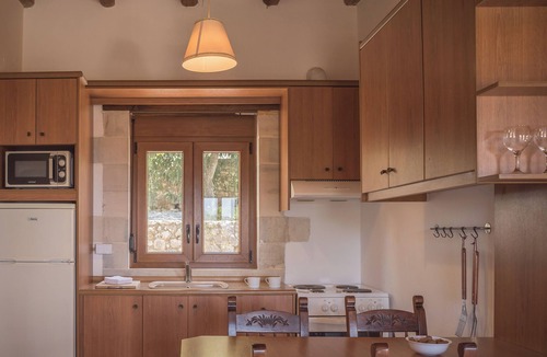Mylopotamos Villa | Koules Estate-Daphne, with Pool & BBQ, an Agricultural barn for Nature lovers