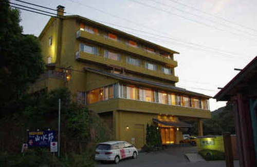 Kami Hotel | Kouragi