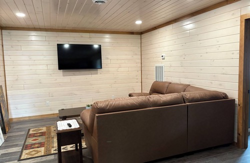 Bath House | Kozy Keuka Getaway