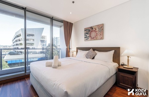 Waterloo Apartment | KozyGuru | Waterloo| Modern 2Level 2BR Apt Parking