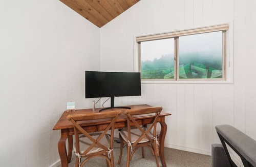 Tierra Del Mar House | Kraken's Candle Beachfront Home