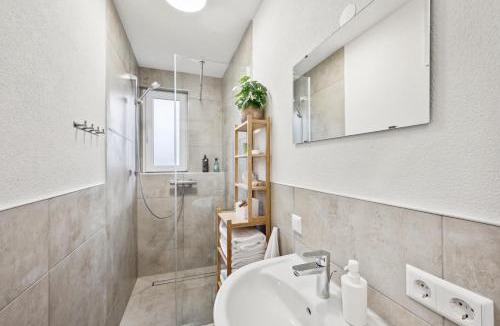 Bad Wildbad Apartment | KRelax Black Forest - 3 Bedrooms - 6 Guests - Terrace - Parking - Smart TV - Near Thermal Baths - Nature