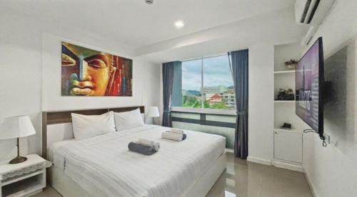 Patong House | Kris - Modern Spacious 2 Bedrooms Condo with Pool