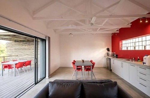 Hoedspruit Cottage | Kruger Cliffs Sunbird cottage