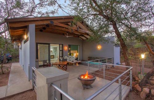 Marloth Park Villa | Kruger's Keep - Luxury Couples Haven