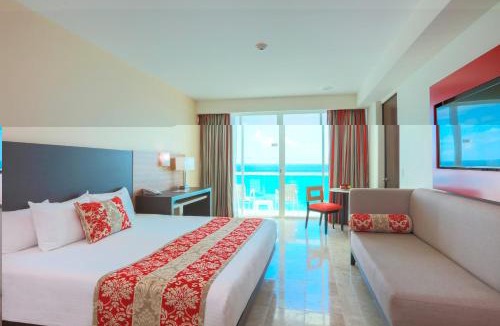 Punta Cancun Resort | Krystal Cancun