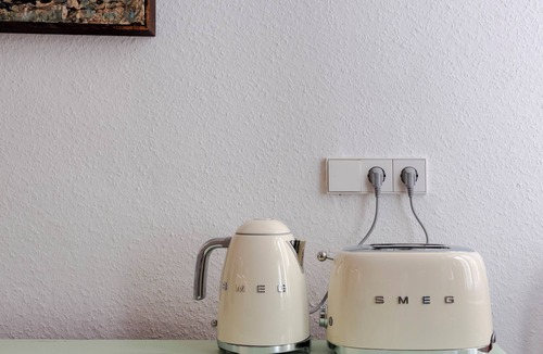 West Berlin Centre Apartment | Ku'DAMM-Savignyplatz/Charming Old Home/5-10 ppl/Fam.Friendly/Wifi