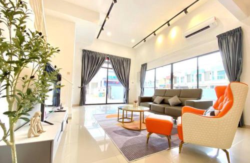 Kuala Selangor House | Kuala Selangor Modern Homestay with Pool 20pax