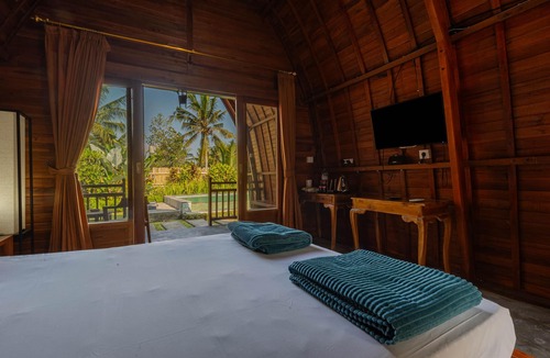 Samplangan House | Kubu Selat Villa and Glamping