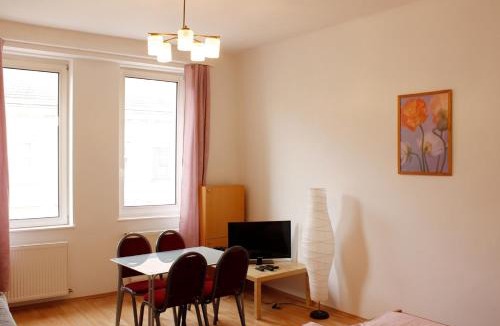 Ottakring Apartment | Kuffner