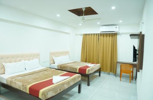 Subrahmanya Hotel | Kukkeshree Heights