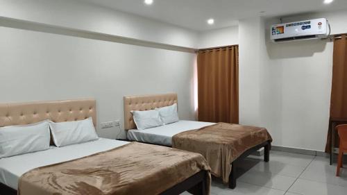 Subrahmanya Hotel | Kukkeshree Heights