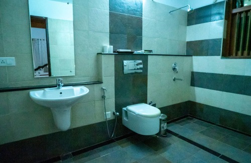 Andhakaranazhy Hotel | Kumarakom Heritage