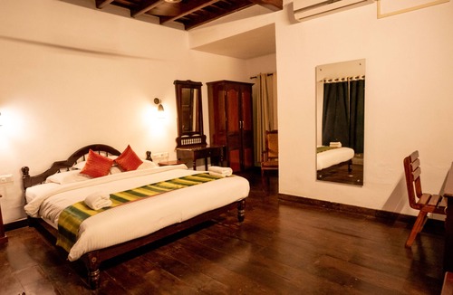 Andhakaranazhy Hotel | Kumarakom Heritage