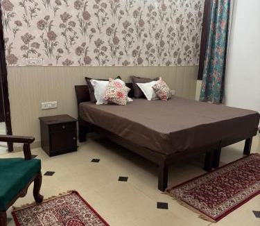 Vaishali Nagar Bed & Breakfast | Kunadi Kothi