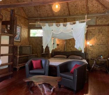 Bukit Lawang House | Kupu Kupu Garden Guest House & Cafe