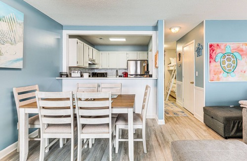 Kure Beach Apartment | Kure Beach Condo w/Panoramic Ocean Views!